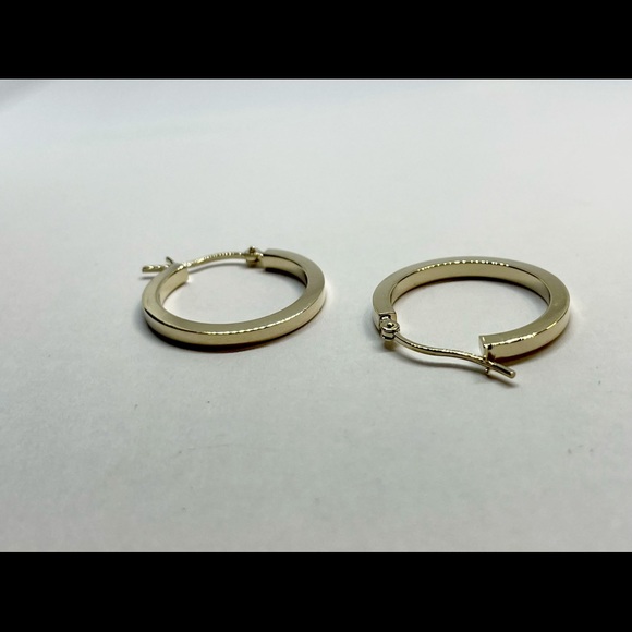 New 14k Polished Square tube Hoop Earrings, Size 20 mm - - Picture 7 of 7